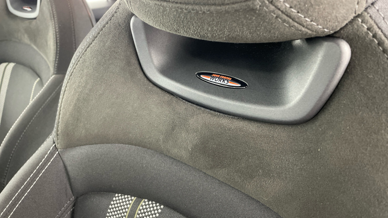 MINI Hatchback 2.0 Cooper S Sport II 5dr Auto [Comfort/Nav Pack] Petrol Hatchback